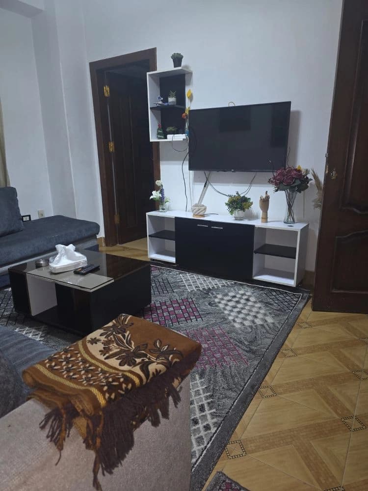 شقة مفروشة للإيجار في الزمالك | موقع راقٍ وتشطيب فندقي